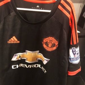 Manchester United 2015-16 third kit